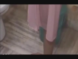 Bangla Hot Chick Kapil Sibal toma ducha después del salto