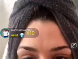 Kinky babe, Ani Black Fox draagt een hoofdmasker terwijl ze haar geile partner pijpt