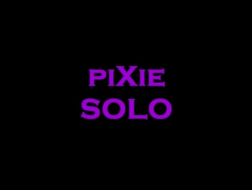 Pixie Licious románticamente golpeada en el trasero