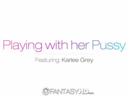 Karlee Grey hat eine Vorliebe für das Fingern ihrer engen Pussy, denn sie braucht einen guten Fick