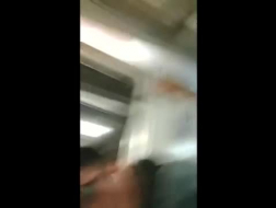 Pijpbeurt in de metro