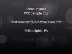 Jenna Jaymes prova un cazzo asiatico interrazziale