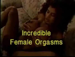 Porno lesbo classico tra cui Heidi Garcia & Becca Morgan VS Lesbian Slit & Puks