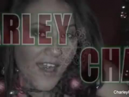 Pornstar Charley Chase Chase Pussyfucked à l'extérieur