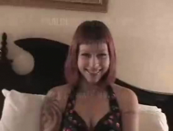 Amanda bekam die Gelegenheit, in ihrem Hotelzimmer Gelegenheitssex mit einem gut aussehenden Fremden zu haben