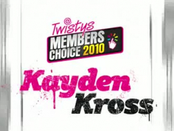 Kayden Kross toca fondo en el sexo duro.
