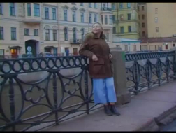 Russisk moden med store pupper har dampende sex, mens mannen hennes er utenfor byen.