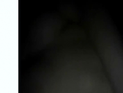 Un video raccapricciante mostra la condepurazione di una ragazza nera.