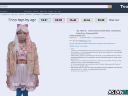 Миниатюрная азиатская кукла ездит на своем новом дилдо