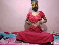 Sexy Indiase moeder zuigen