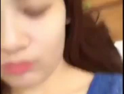 Gorąca filipińska nastolatka ssie dużego kutasa
