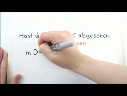 Studentessa tedesca succhia il cazzo del suo compagno di stanza e lecca un dildo rosa, allo stesso tempo.