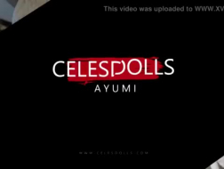 Rondborstige JAV pop Ai Minami zuigt lul en trekt lul in POV