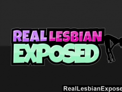 Lesbian lesbian наслаждается счастливым, вкусным сексом с девушкой и счастливым концом