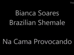 Bianca Banderas er en slem brunette som liker å forføre sin beste venns mann, bare for moro skyld
