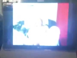 Morena gordita le pidió a su hermanastro que hiciera un video porno caliente con ella, solo por diversión