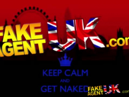 Fake Agentenzimmerfräulich - Ein Fetisch Video in HD