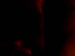 Наглая чернокожая шлюха с розовыми волосами Миа Малкова была снята на секс втроем с черным парнем