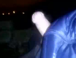 Autostoppista di campagna ultra caldo succhia il cazzo e viene scopato da un turista