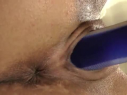 Vulva ligotée babe gorge et se fait fourrer le cul par une grosse bite noire