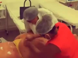 Enfermeira, Liza Rowe gosta de andar no pau grande do seu paciente, enquanto está no quarto do hospital