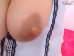 Camgirl japonês com mamas suculentas é quente