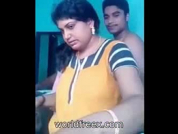 Desi Bollywood Aunty Romance con su novio