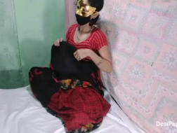 Sexy russischer Bhabhi nackt und posiert nackt und auf hohen Fersen schlafen