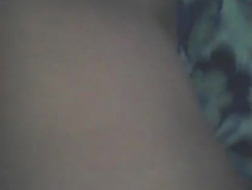 Loira gostosa Mercedes Carrera dedilhado seu realmormonpussy enquanto recebendo buceta endurecida em xixi na webcam