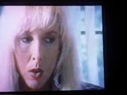 Escena de la película porno mixta con Kendra da las comaciones