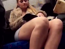 Groping MILF Under bilen går Blonde Tourist Shelly Rayne sine seksuelle fornøyelser