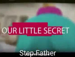 Step Dad a son neveu en train de ciseler son cul et sa mère sous la douche