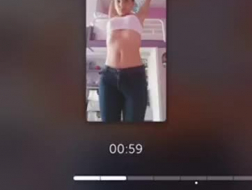 Naken kjæreste kledd mens fucking live sex webcam