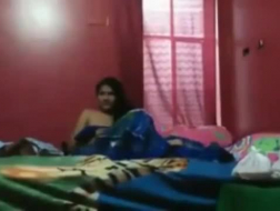 Due coppie arrapate stanno realizzando un video porno, perché hanno bisogno di soldi per l'affitto.