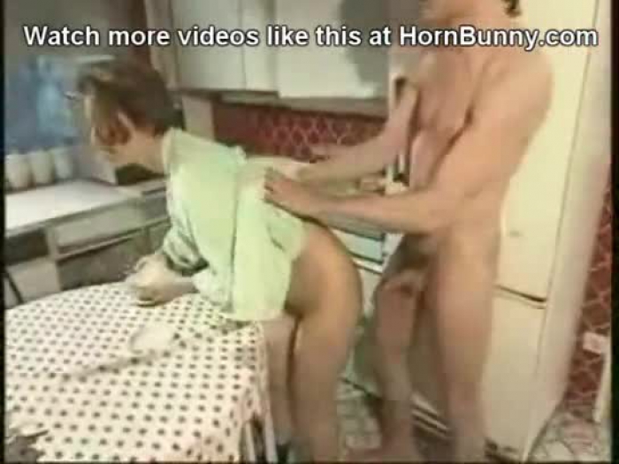 moeder en zoon ontbijt aansluiting - hornbunny