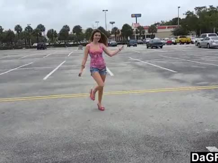 turned on by demonstrating herself in public