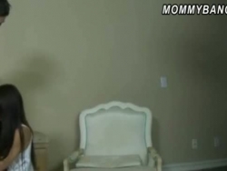 Carmen Monet entladen ihre Stiefmutter Gurgeln aus ihrem bfs Penis