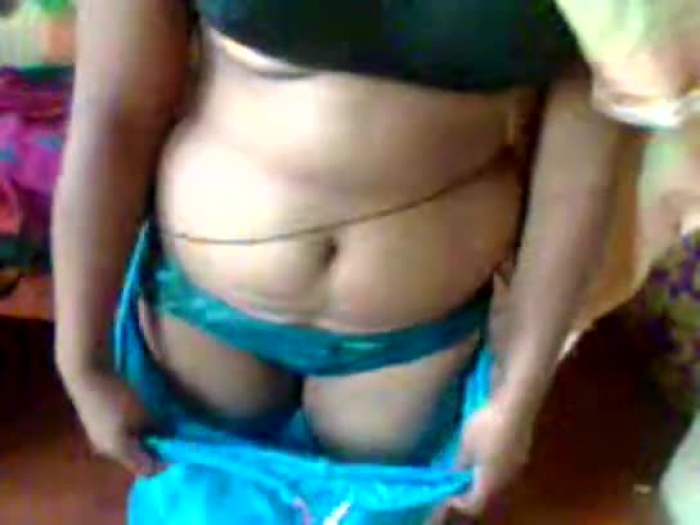 super hot big-chested southindian doll demonstrate her mounds to her beau for filming
