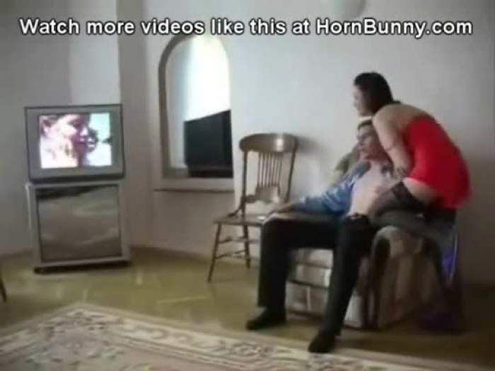 russisk mor og sønn har boltre - hornbunny