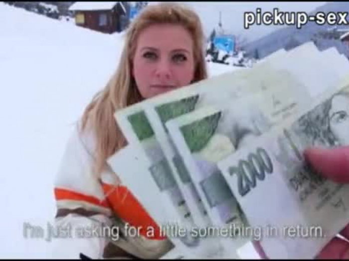 onervaren ash-blonde Tsjechische dame Nathaly Teges doorboord voor geld
