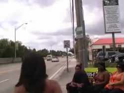 videos porno mulher andando na chuva