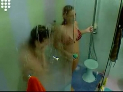 avmost - yam store brutha nl fem kvinner naken beskjæring i dusjen