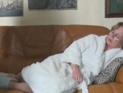 boret tysk bestemor får porked fast ved en ungdommelig stud