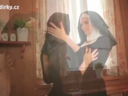 2 spektakulære katolske nonner bedende togather i jente-on-girl pote