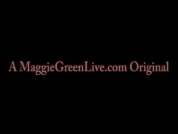 enorme-boobed honning Maggie grønne sates seg med glass leketøy