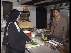 tysk nonner analed på kjøkkenet