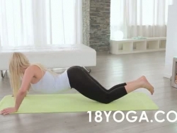 Lindsey Olsen yoga donk pilonné Creampie donkscrew
