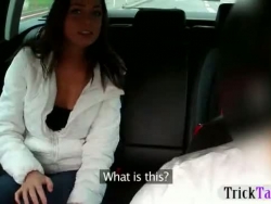 unerfahrenen Teenager Nymphe redet zu bj kostenlos Taxifahrt geben
