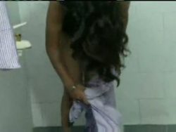 Mujer Kerala golpeó por su tío