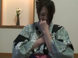 untertitelt unzensierte schüchterne japanese Mumie in Yukata in pov